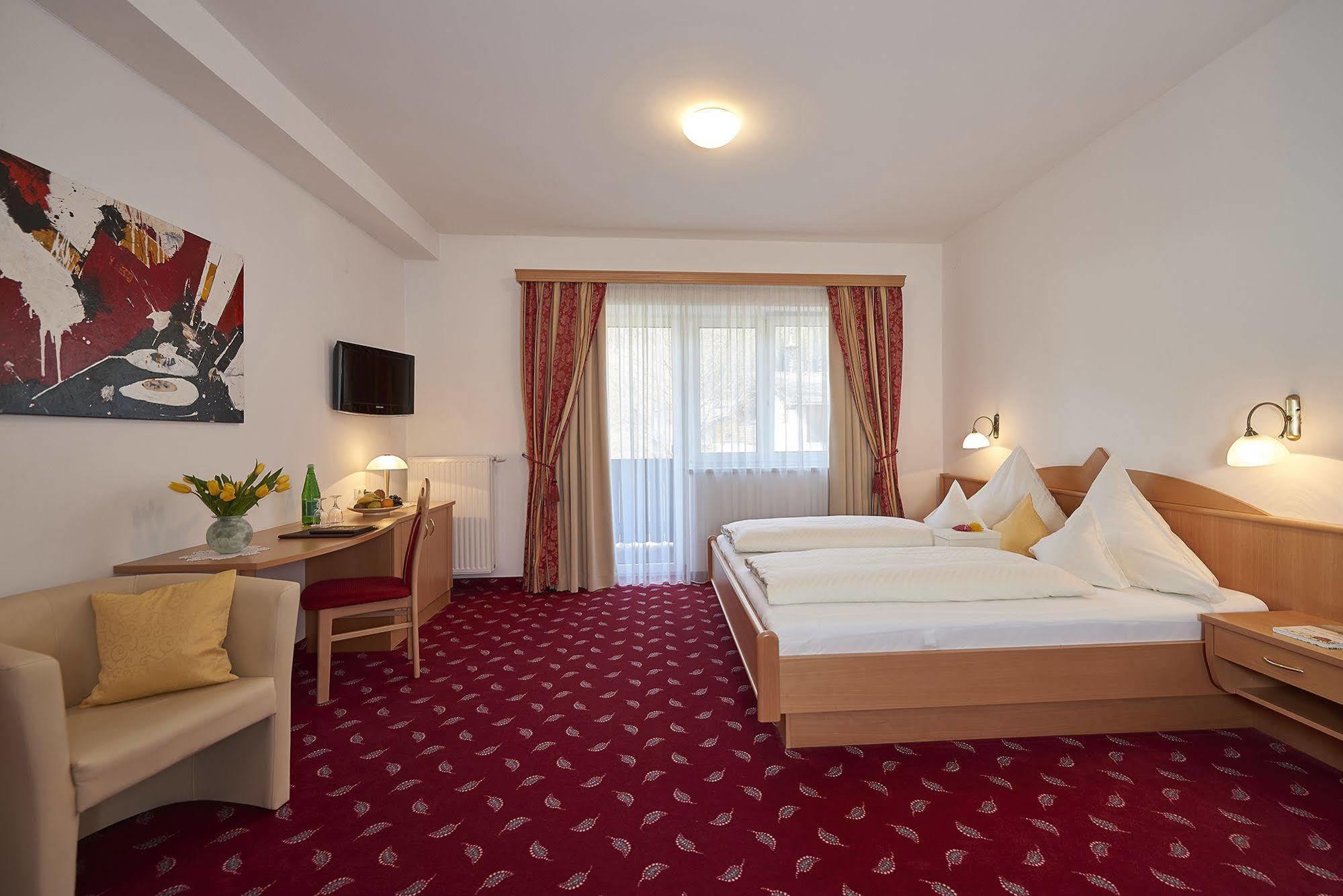 Fruehstueckshotel Birkenhof Раурис Экстерьер фото